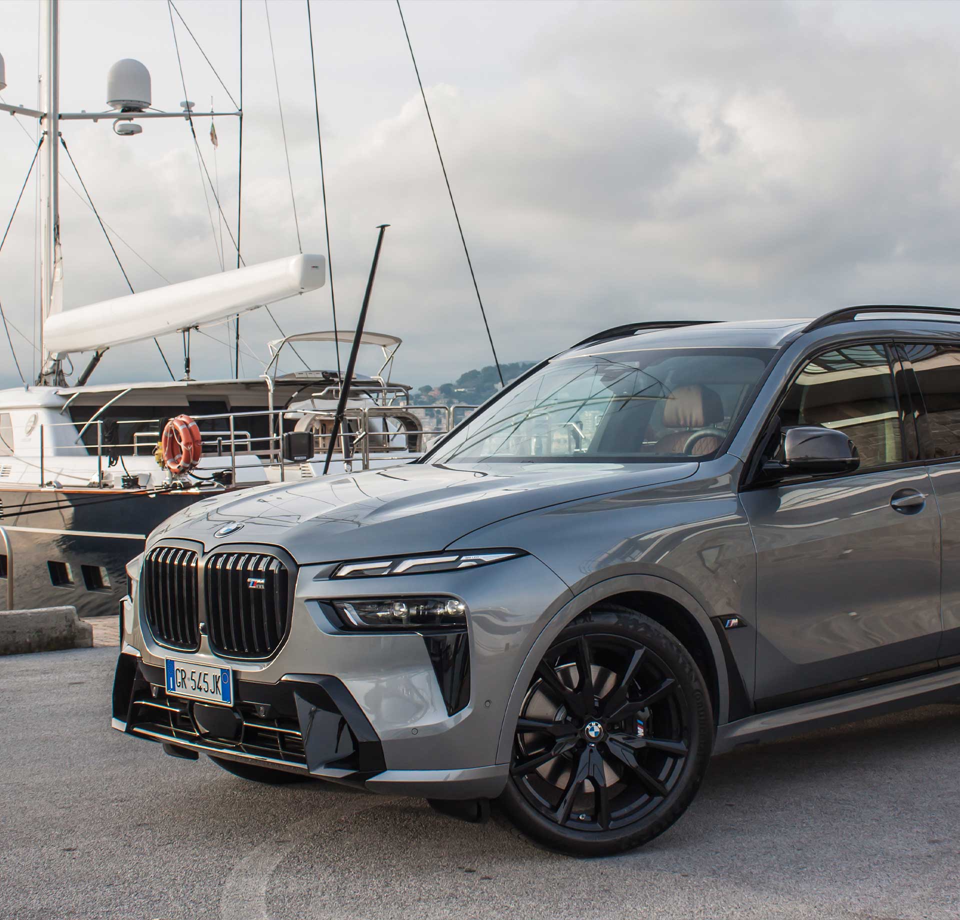 SUV